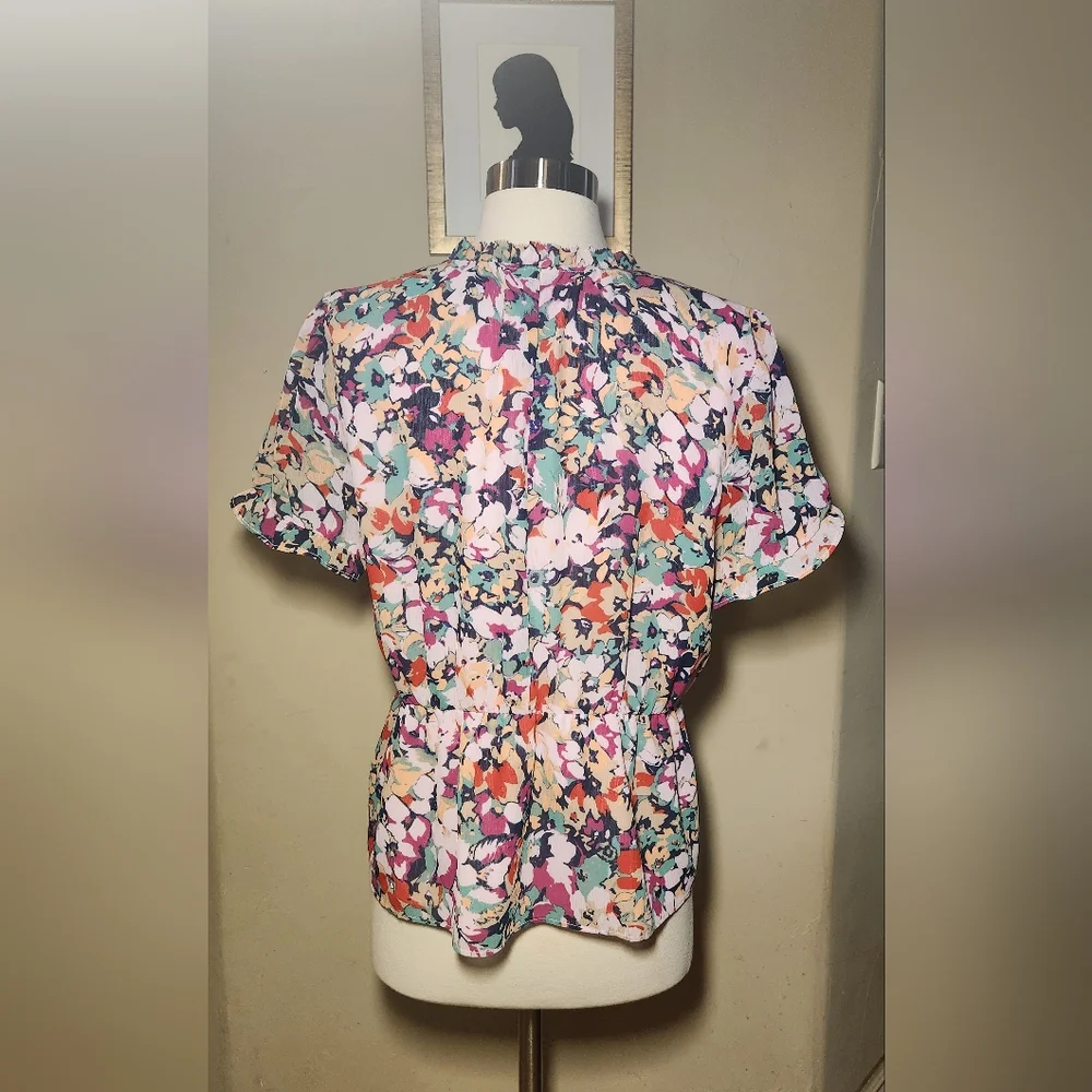 J. Crew Women's Floral Print Women's Short Sleeve Top Size Medium‎